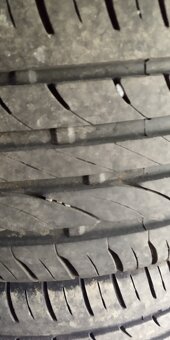 4 ks pneu 215/55 R16 97 W včetně disků 6,5 J x16 H2, ET26 - 2