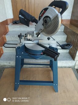 Prodám VELKOU pokosovou pilu s posuvem Einhell KGSZ 300 UG. - 2