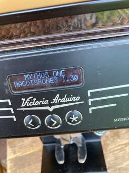 Mlýnek na kávu Victoria Arduino Mythos MYONE - 2