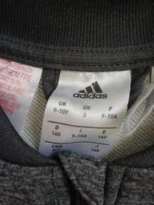 Krásná teplakovka Adidas vel.9-10let - 2