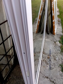 2 okna Vekra tloušťka rámu 9 cm doprava - 2