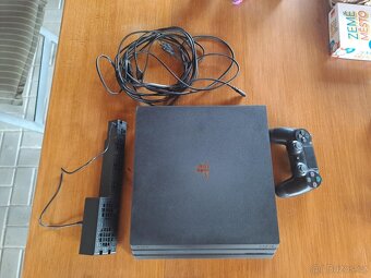 PlayStation 4 Pro - 2