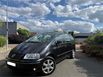Volkswagen Sharan 1.9 TDi Facelift Highline - 2