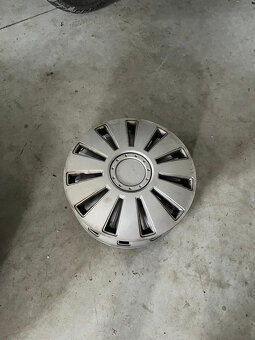 Pneumatiky Hankook s plechovými disky 195/65 R15 celoroční - 2