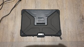 Microsoft Surface Pro 4 4GB RAM 128GB SSD Intel core i5 - 2