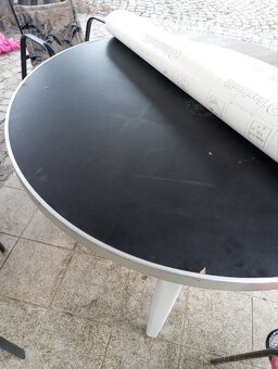 Kulatý stůl 150 cm -prodám levně - 2