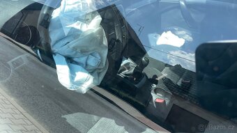 Škoda Oktávia 1,6 tdi na náhradní dily - 2