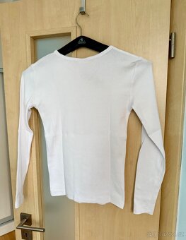 Zajímavé bílé dám. tričko, zn. Kaffe, S/M, sleva 860 Kč. - 2