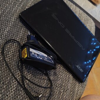 Acer aspire one - 2