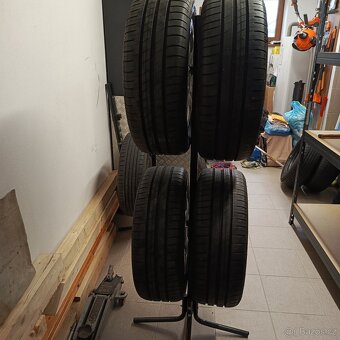 3 ks stojan na pneumatiky - 2