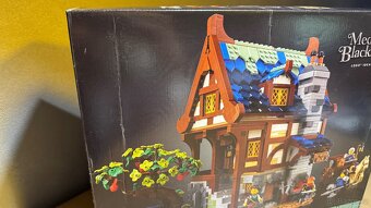 LEGO 21325 - Středověká kovárna - 2
