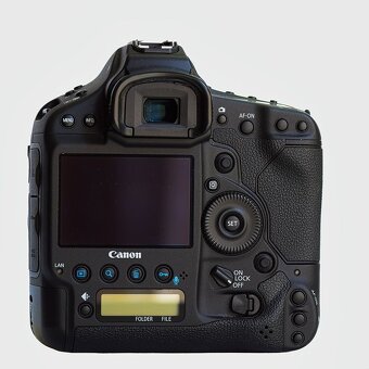 Prodám bývalou profesionální vlajkovou loď CANONu EOS-1Dx - 2