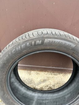 Prodám letní pneu Michelin Primacy 4 235/50/r19 - 2