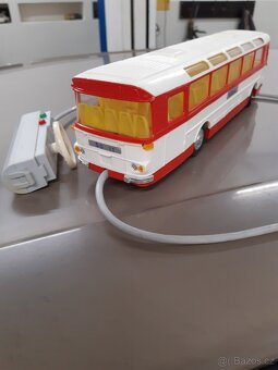 Autobus stará hračka ites pěkný - 2