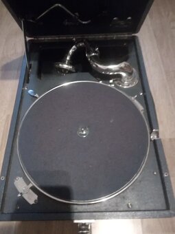 Modrý Gramofon His Master's Voice 102c, 1935 - 2