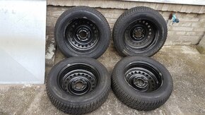 Plechové disky 6Jx15 s pneumatikami, na BMW řady 5, 1991 - 2