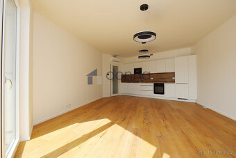 Pronájem bytu 2+kk/B, 66m², ul. Ramonova, Praha 10 - Strašni - 2