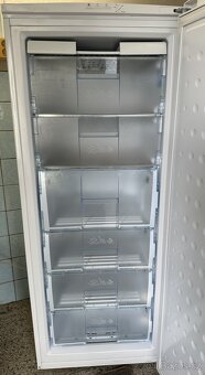 Prodám mrazničku Beko, bílá - 2