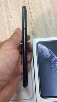 Prodám černý iPhone XR 64GB - 2