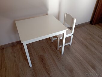 Dětská židle a stůl - 2