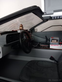 Hot toys delorean BTTF2 - 2