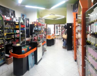 Pronájem obchodních prostor, 75m2, Slaný, Soukenická, výloha - 2