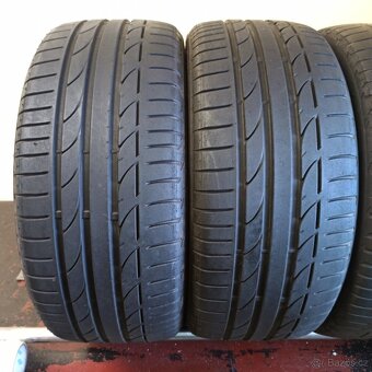 Bridgestone 235/40 R19 96Y 2x 4,5-5,5 a 2x 3,5-4mm - 2