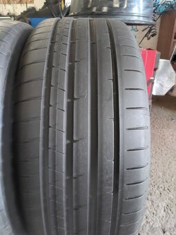 2xletní pneu 225/45/18.Dunlop - 2