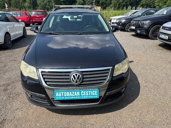 Volkswagen Passat 1.6i - 2