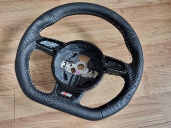 AUDI VOLANT kozeny zkoseny - perforovana kuze - S/RS logo - 2
