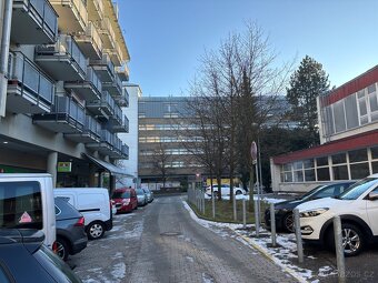 Pronájem kanceláře / obchodního prostoru 25 m² u Home Credit - 2
