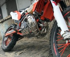 KTM Husqvarna Beta Gas Gas kryt kolene výfuku - 2
