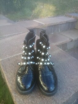 dámské kotníkové boty v.41 jednou na noze neunosím - 2