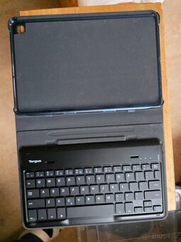 Ochranný kryt s klávesnicí - 2