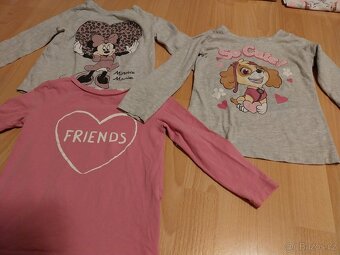 Oblečení na holku vel.104, 25 kusů - 2