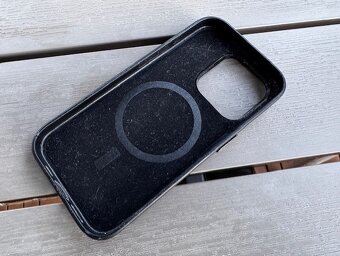 Kožený kryt na iPhone 15PRO - zn. FIXED - 2