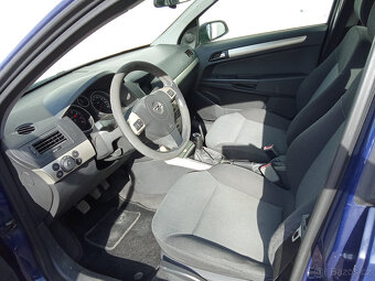 Opel Astra H caravan 1,4 16V - náhradní díly - 2