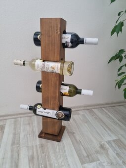 Moderní stojan na víno - 2