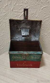 Stará kasička 16x15x11 cm. - 2