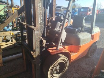 VZV Toyota Forklift 02-7FDJF35 - 2