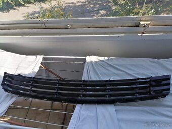 Mřížka narazniku Renault Clio 3 generace - 2