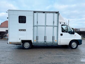 Autopřepravník pro koně, kamera, vzduchový podvozek, nová TK - 2