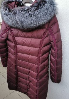 DÁMSKÁ ZIMNÍ BUNDA KARA SE STŘÍBRNOU LIŠKOU - vel.42 - 2
