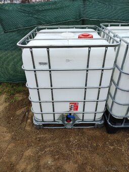 IBC nádrže 1000l - 2