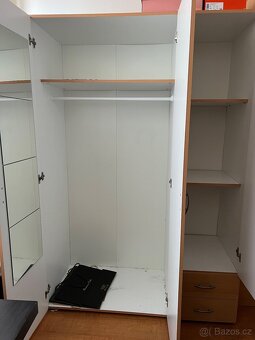 Šatní skříň - 2