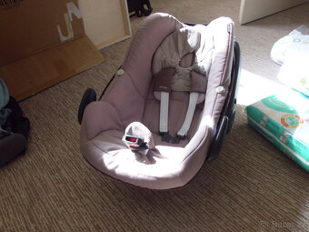 autosedačka MAxi-Cosi-vajíčko - 2