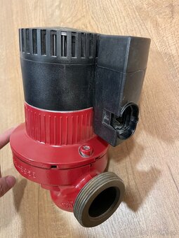 Oběhové čerpadlo Grundfos 30-100 180 - 2