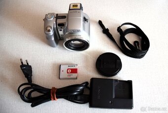 SONY DSC- H7 - plně funkční- Optika Karl Zeiss - 2