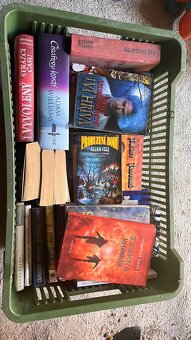 Knihy mix Sci-fi/Fantasy/detektivky - 2