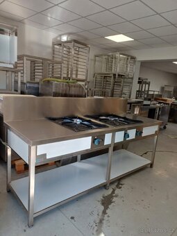 XXL plynový sporák s paellovými hořáky 10,4 a 27kW - 2